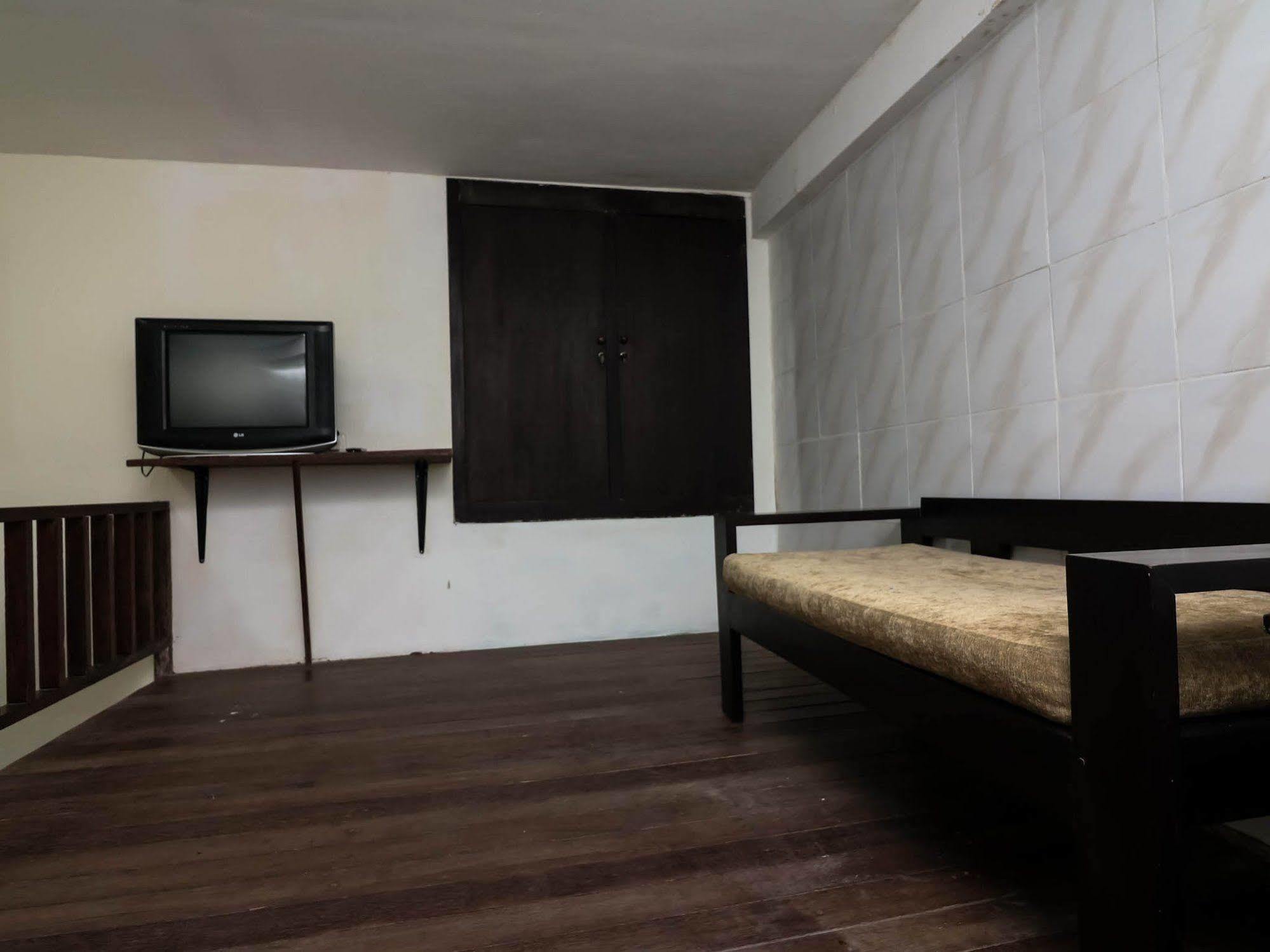 Super Oyo 91495 Hotel Indah Residence Denpasar  Luaran gambar